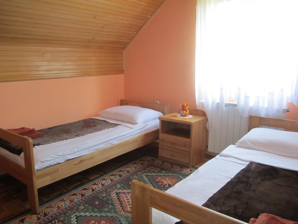 Guest House Sveti Marko Gacka 오토칵 외부 사진