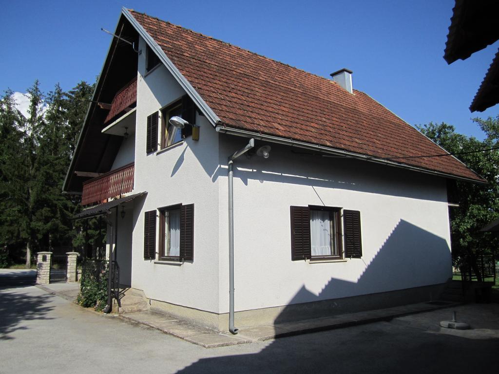 Guest House Sveti Marko Gacka 오토칵 외부 사진